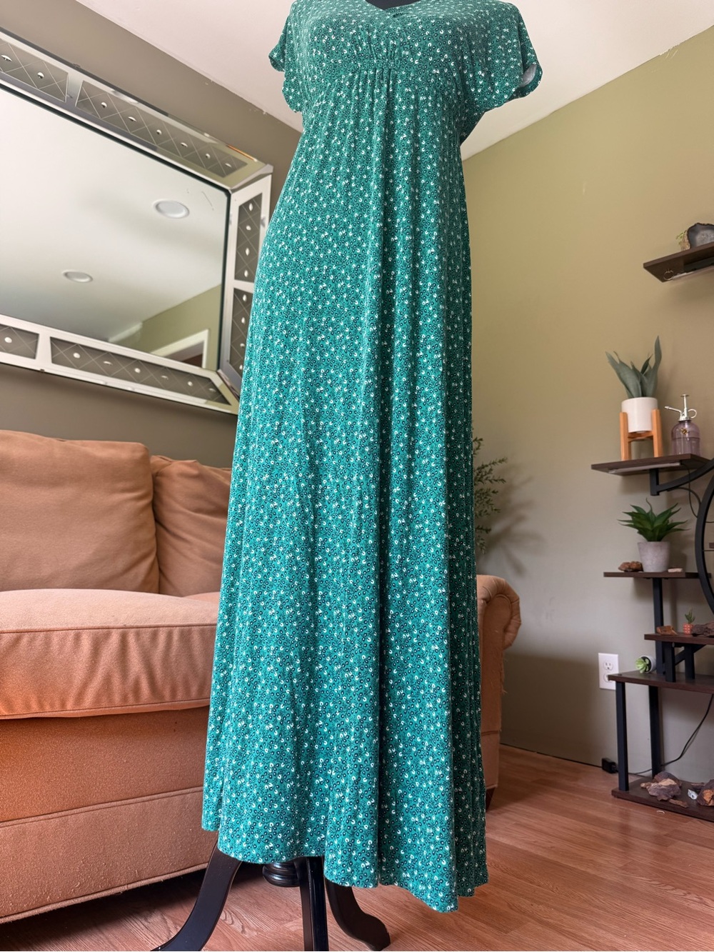 Women's Green Floral V-Neck Maxi Dress Amazon XS - Picture 4 of 8